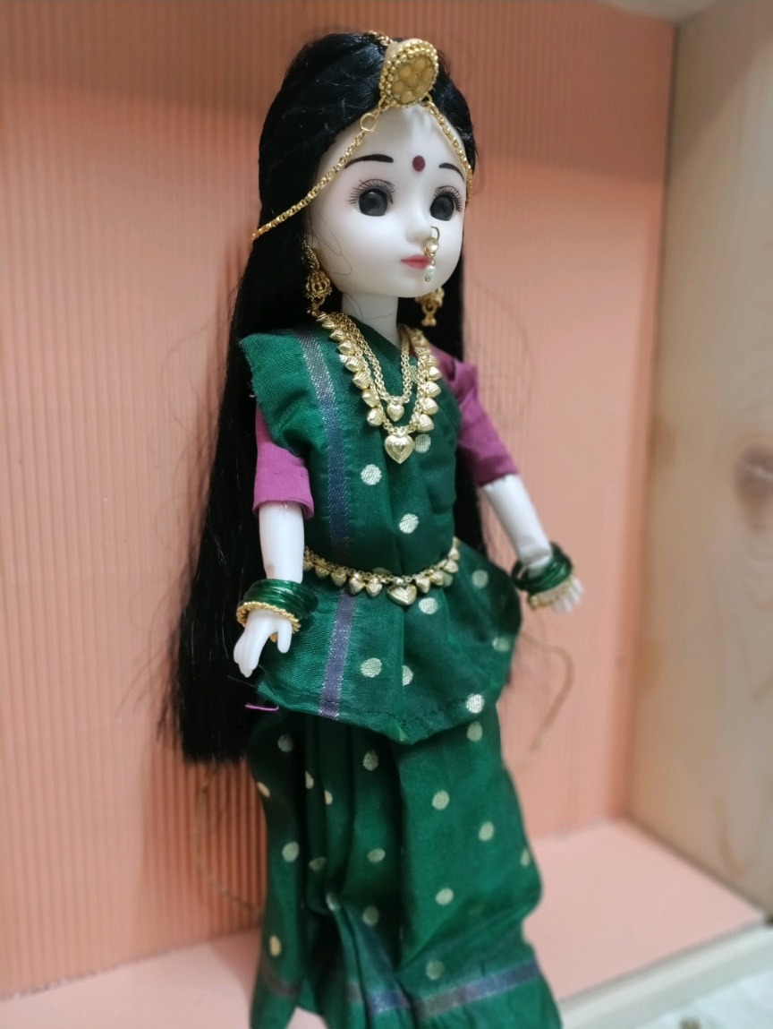 The dhoti-style drape, seen from the side — Maharashtra